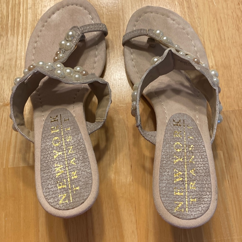 Wedge sandal, size 6, medium